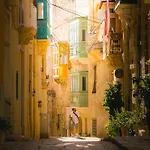 Msida Place *