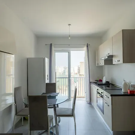 Δωμάτια σε οικογενειακή κατοικία Msida Place